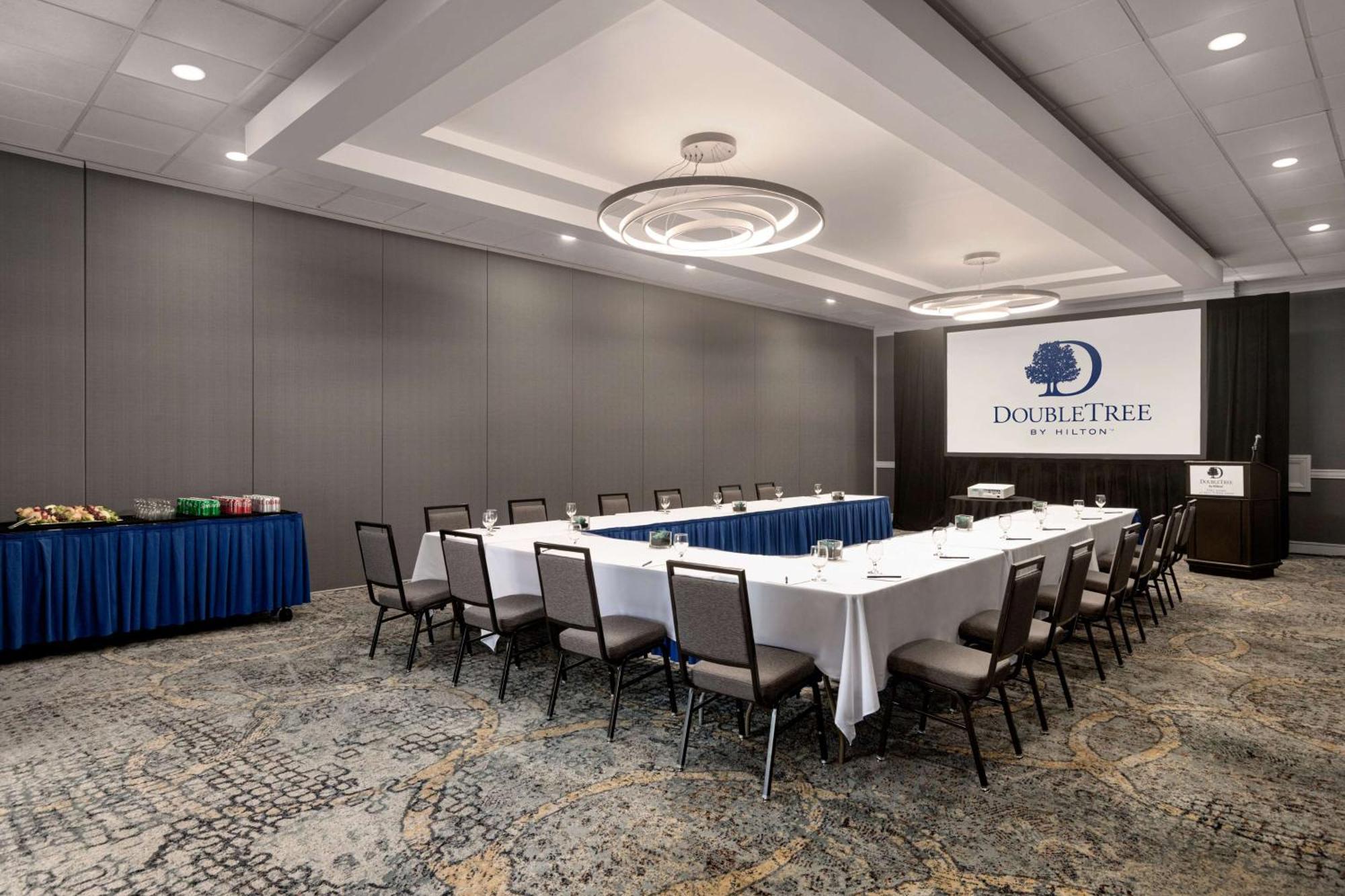 Doubletree By Hilton Fort Myers At Bell Tower Shops Exteriör bild
