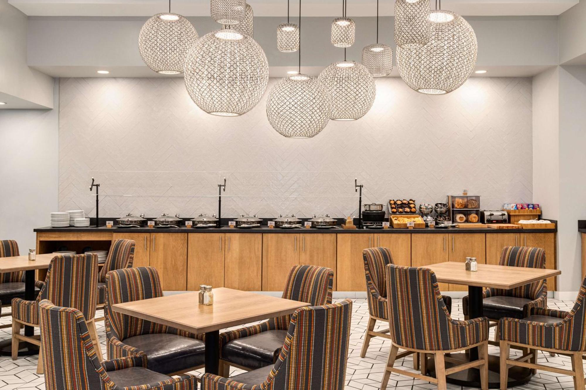 Doubletree By Hilton Fort Myers At Bell Tower Shops Exteriör bild
