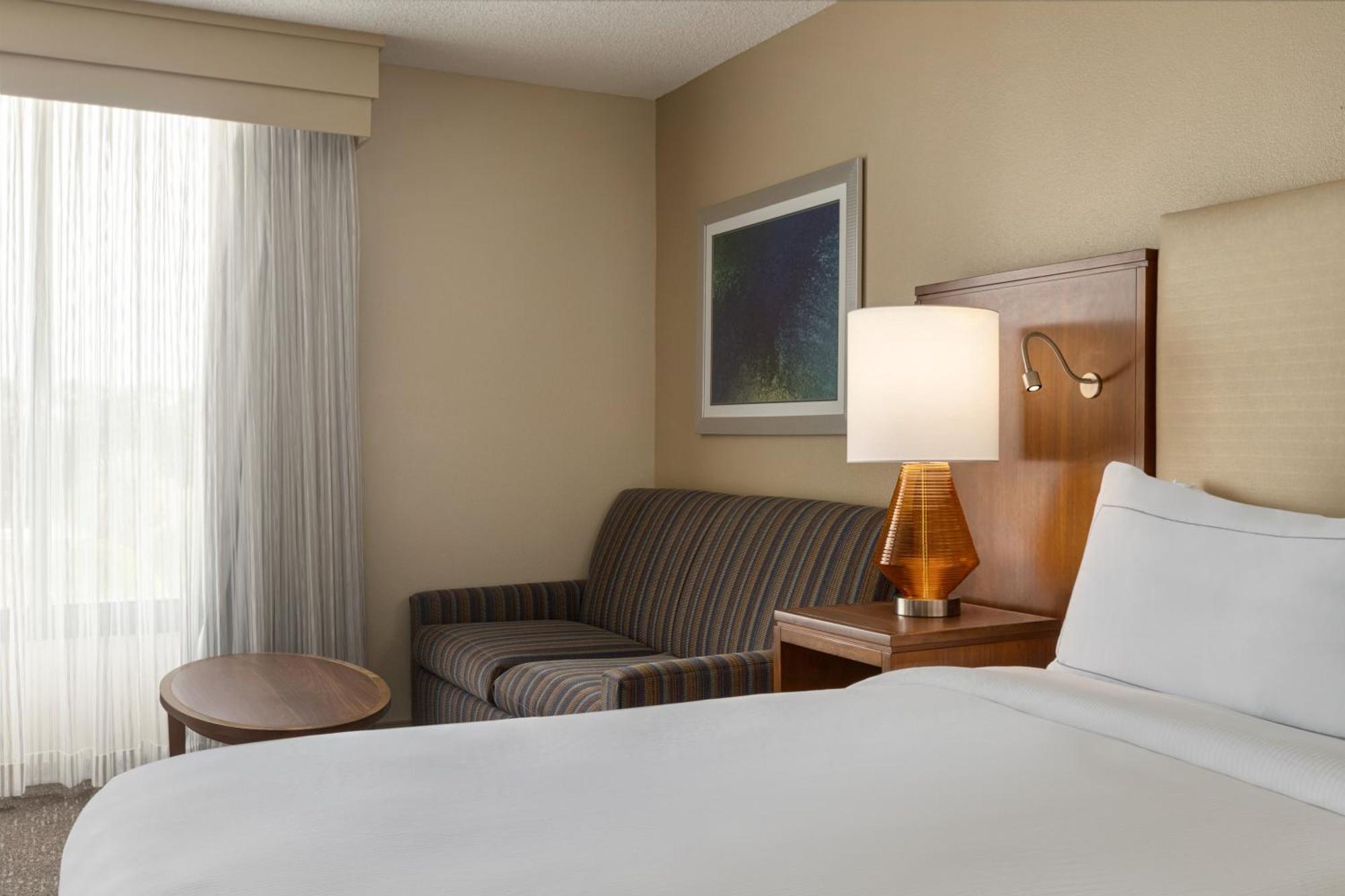 Doubletree By Hilton Fort Myers At Bell Tower Shops Exteriör bild