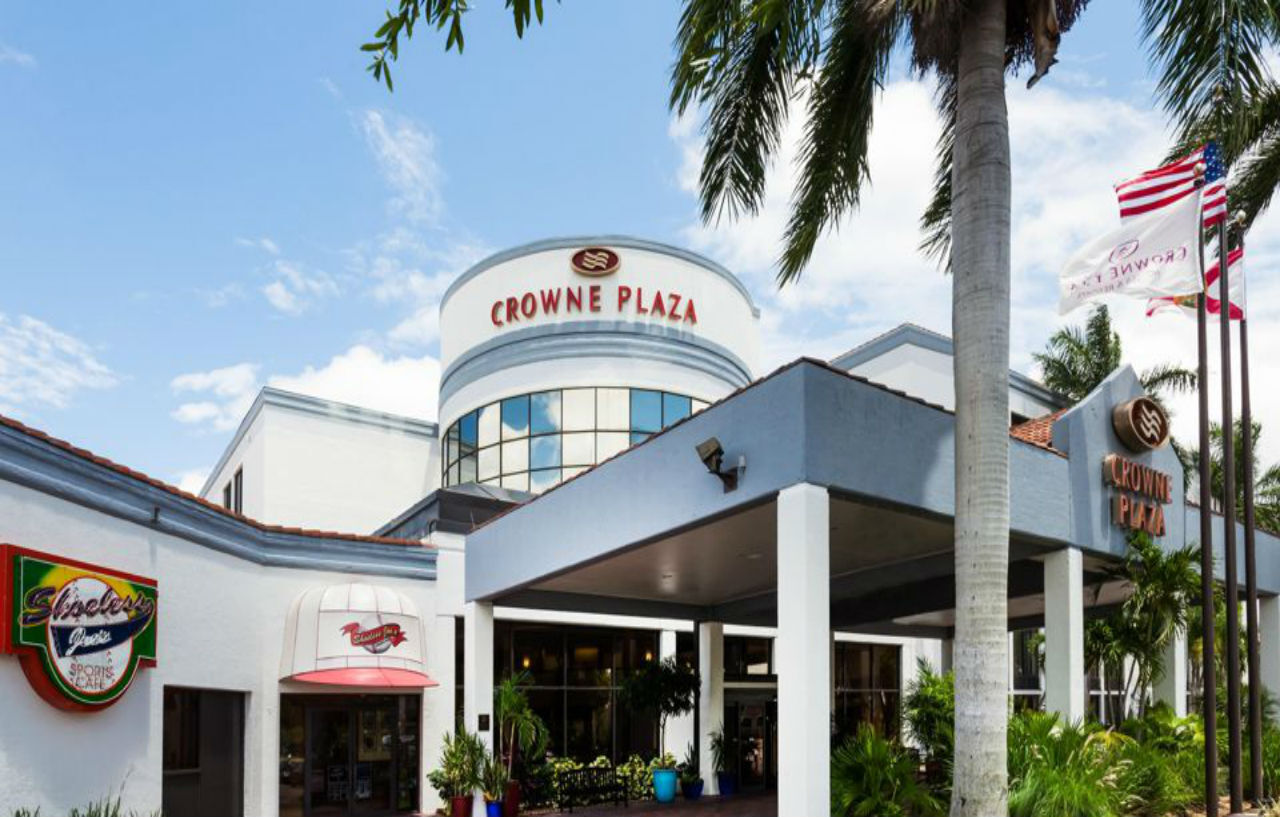 Doubletree By Hilton Fort Myers At Bell Tower Shops Exteriör bild